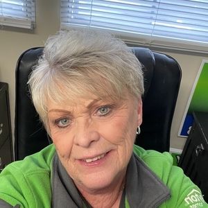 Meet your Posher, Donna